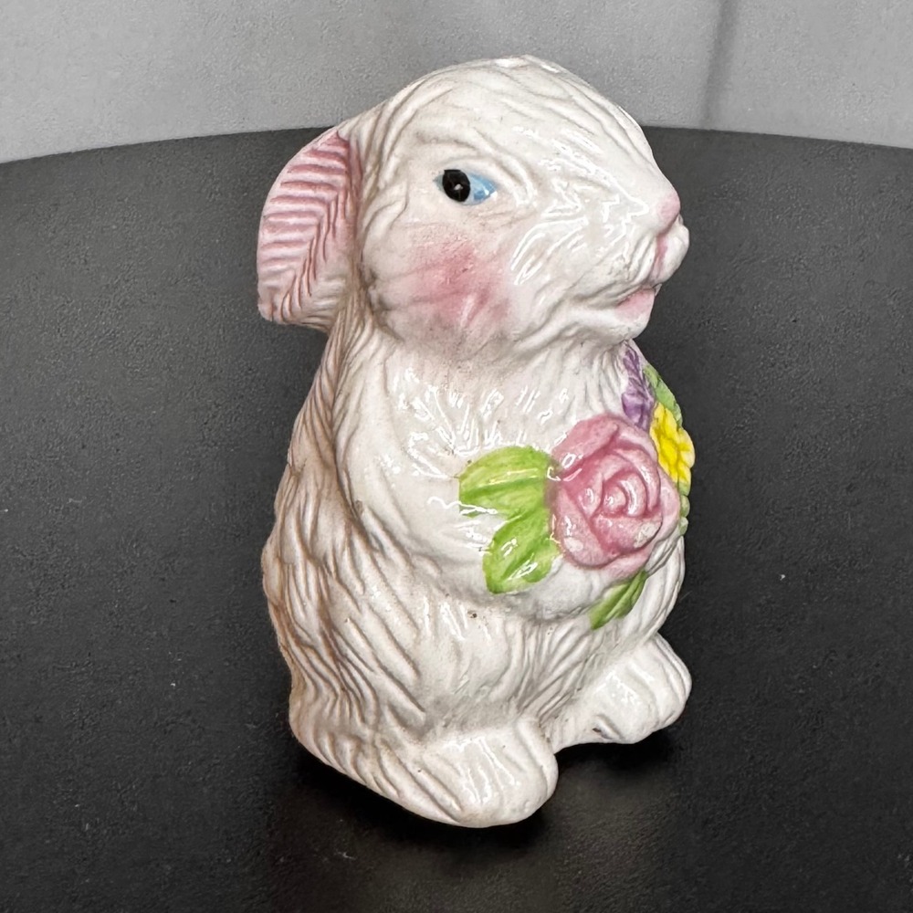 Ceramic Bunny Rabbit Figurine Salt Pepper Shaker‎ Easter Spring Decor